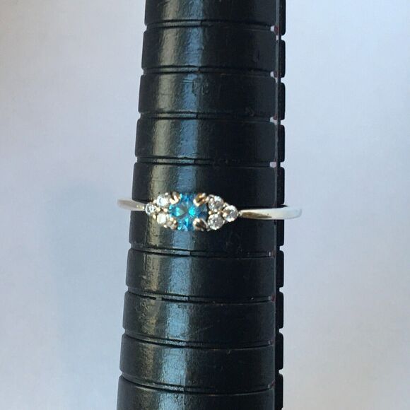 Sterling Silver Promise Ring Simulated Blue Topaz Cubic Zirconia Size 6.75 - Picture 10 of 16